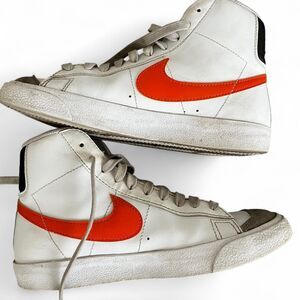 Nike Blazer Mid ’77 Vintage GS White Orange Girls Youth 5.5Y Women’s 7